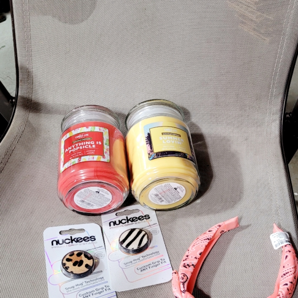 candles and pop sockets
